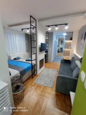 Studio apartman Golden lux